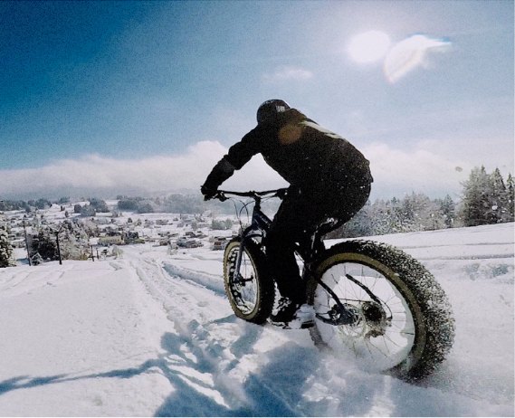 世界初！雪上を駆ける「雪ちゃりスノーライド」